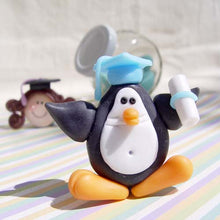 Cargar imagen en el visor de la galería, Pingüino Graduado
